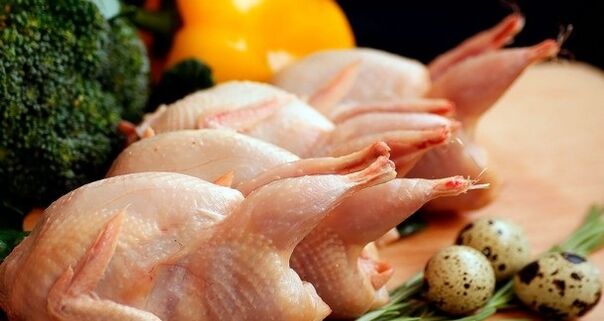 Hühner- und Wachteleier für die Potenz